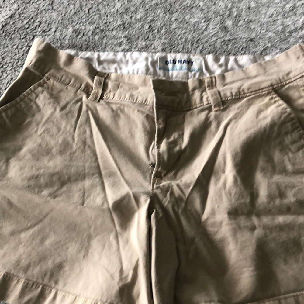 Short slacks
